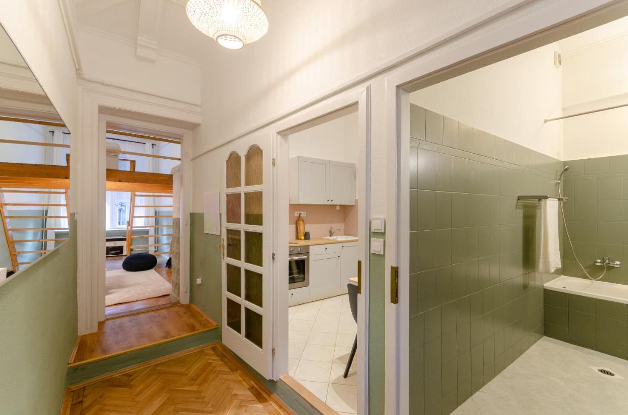 Apartment Cosy In District. *
